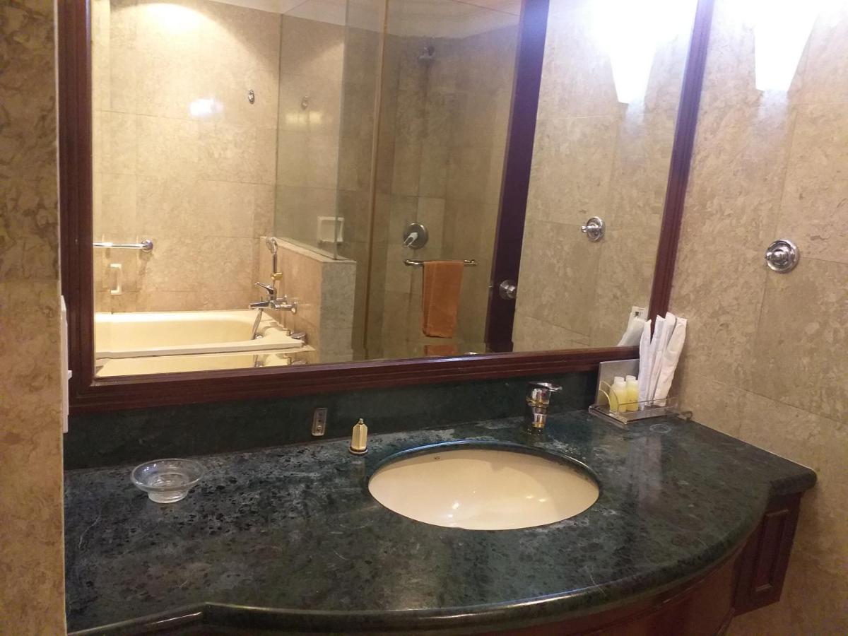 Sabah Suites At Times Square Kl Kuala Lumpur Bagian luar foto